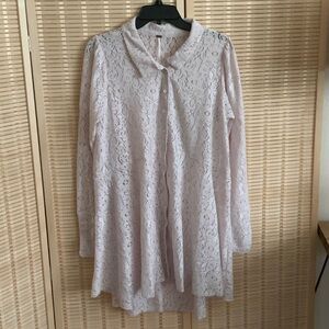 Free People Cream Lace Blouse dress
Size Extra Large